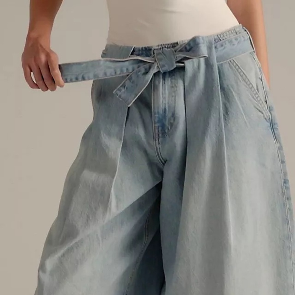 We The Free Light Wash Wide-Leg Tie Waist Jeans - Picture 5 of 7